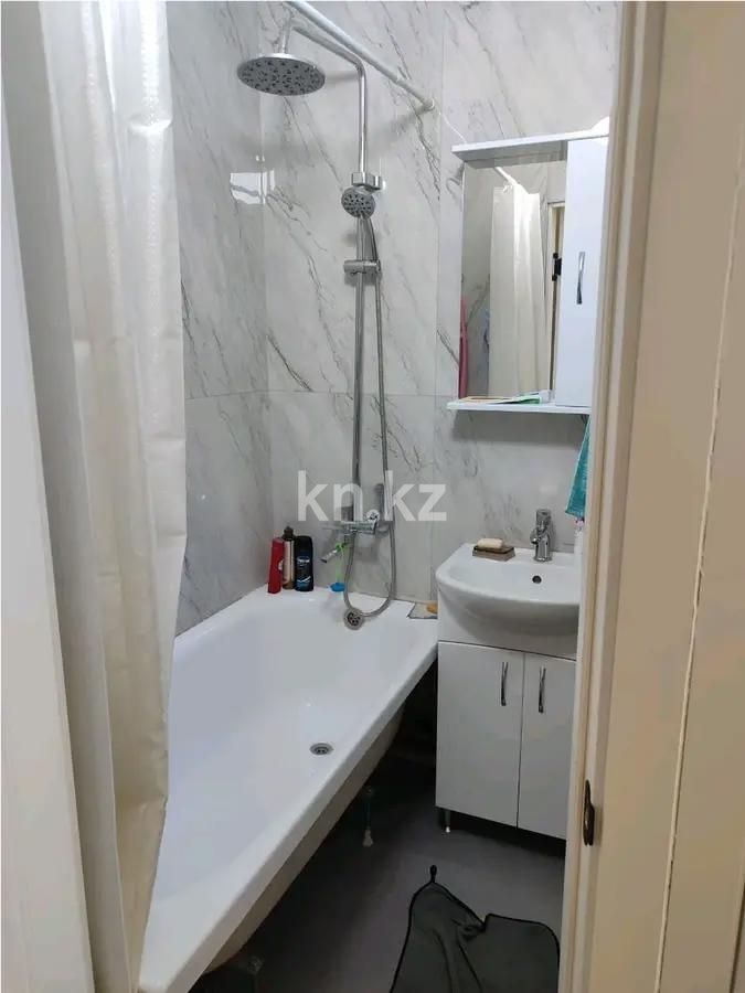 Продажа 3-комнатной квартиры, 60 м², 1 мкр., дом  41А в Алматы - фото 5