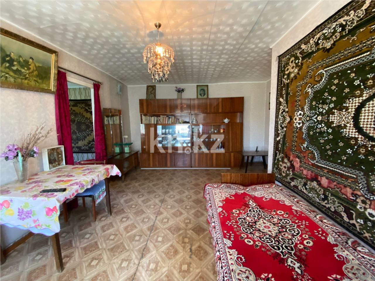 Продажа 4-комнатной квартиры, 60 м², мкр-н 21, дом  10 в Караганде - фото 3