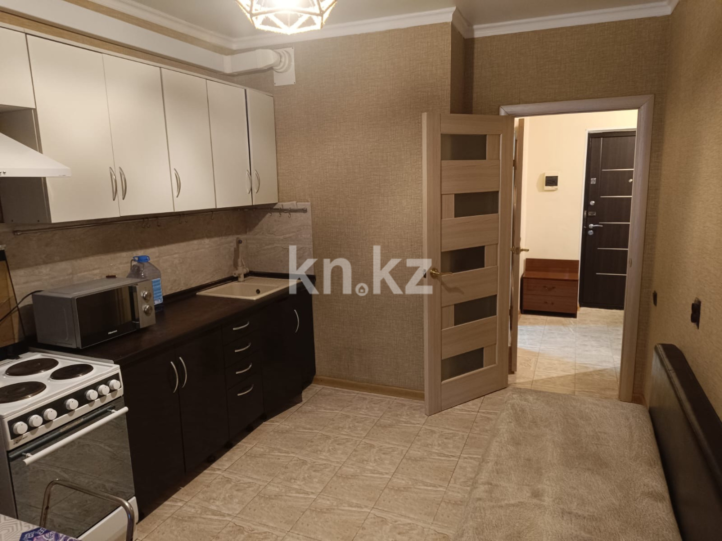 Аренда 1-комнатной квартиры, 42 м² в Астане