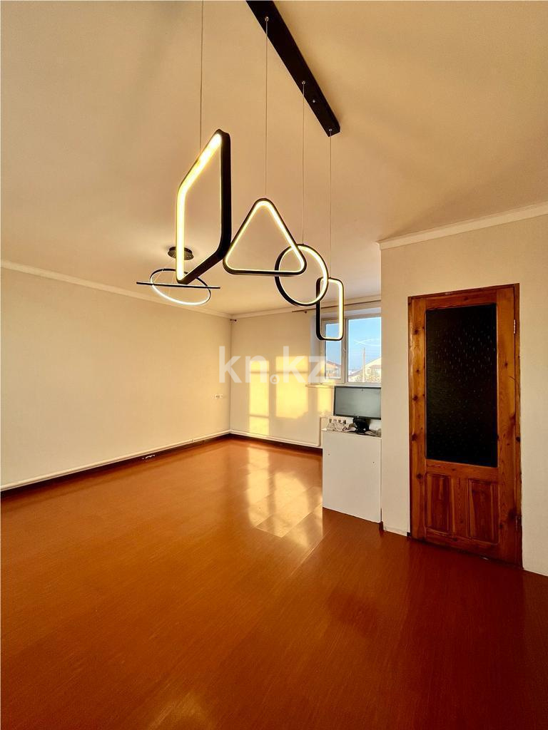 Продажа 5-комнатного дома, 210 м², ул. Мынбаева, дом  106 в Караганде - фото 13