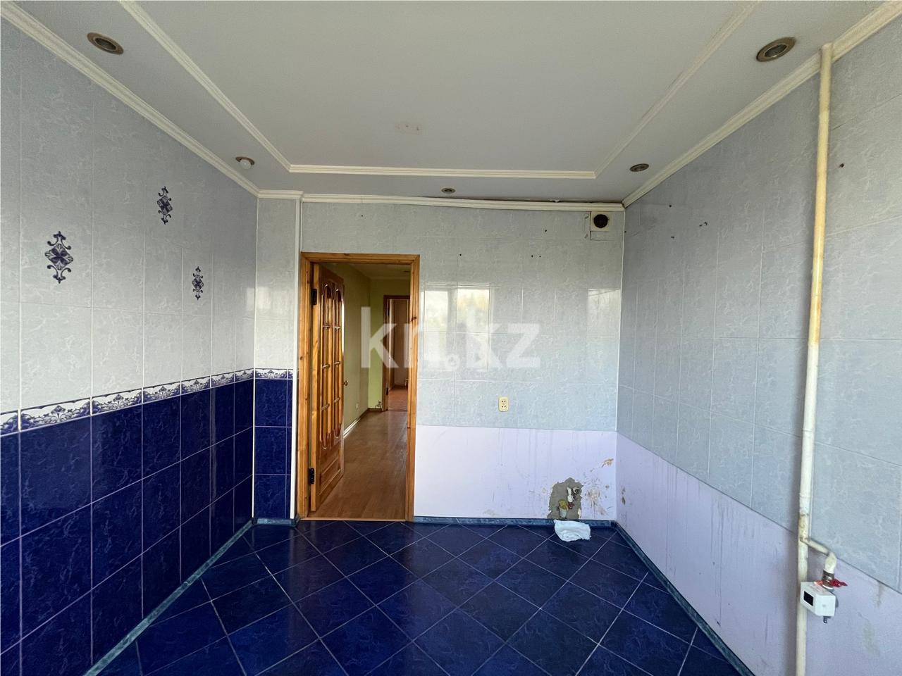 Продажа 4-комнатной квартиры, 79 м², ул. Дюсембекова, дом  67 в Караганде - фото 10