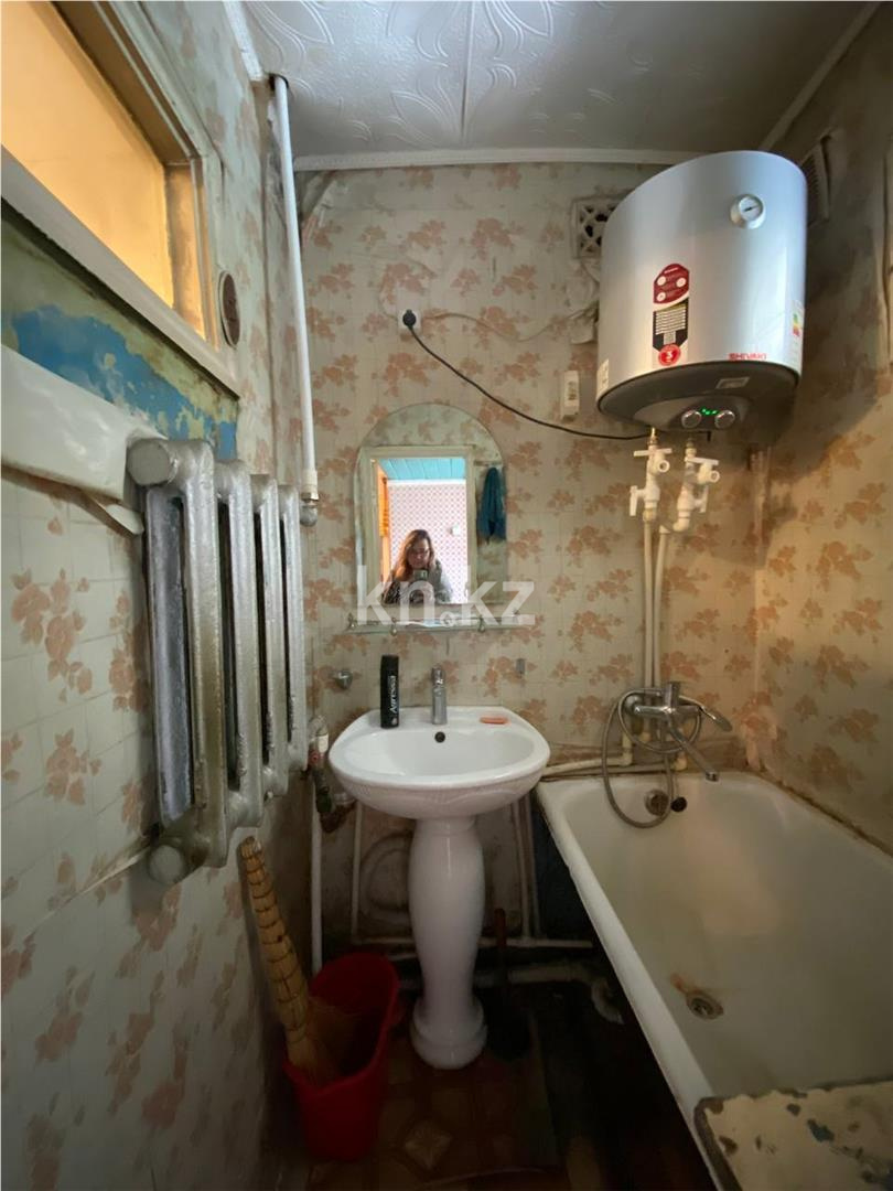 Продажа 4-комнатной квартиры, 60 м², мкр-н 21, дом  10 в Караганде - фото 10