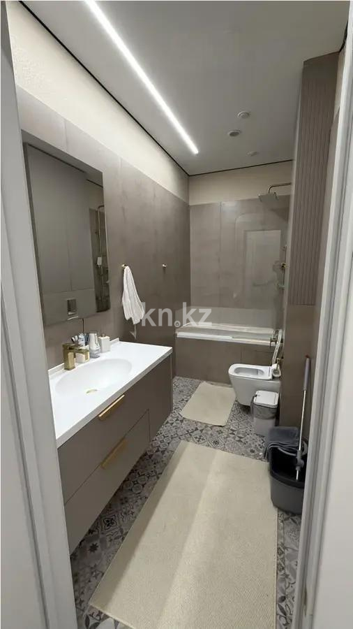 Продажа 3-комнатной квартиры, 100 м², пр. Момышулы, дом  2 в Астане - фото 5