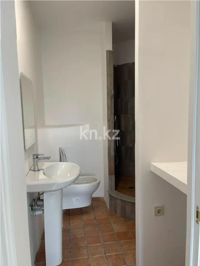 Продажа 2-комнатной квартиры, 51.5 м² в Алматы - фото 3