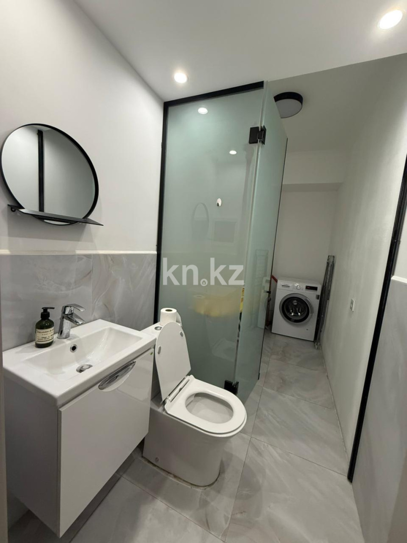 Аренда 2-комнатной квартиры, 80 м², мкр-н Коктем-3, дом  24 - бул. Бухар Жырау в Алматы - фото 15