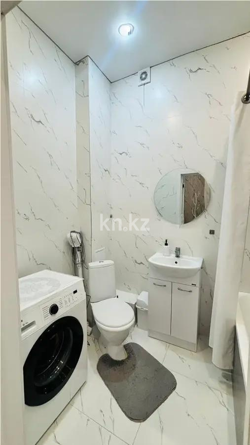 Продажа 1-комнатной квартиры, 37 м², ул. Бейбарыс Султан, дом  25 в Астане - фото 4