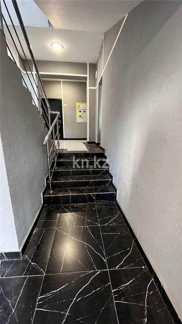 Продажа 2-комнатной квартиры, 65 м², ул. Муканова в Караганде - фото 4