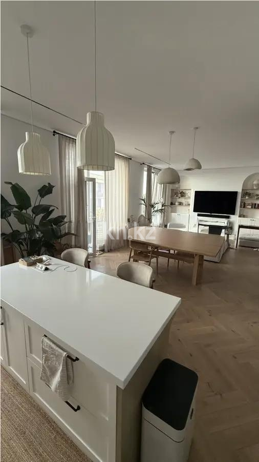 Продажа 4-комнатной квартиры, 154 м² в Алматы