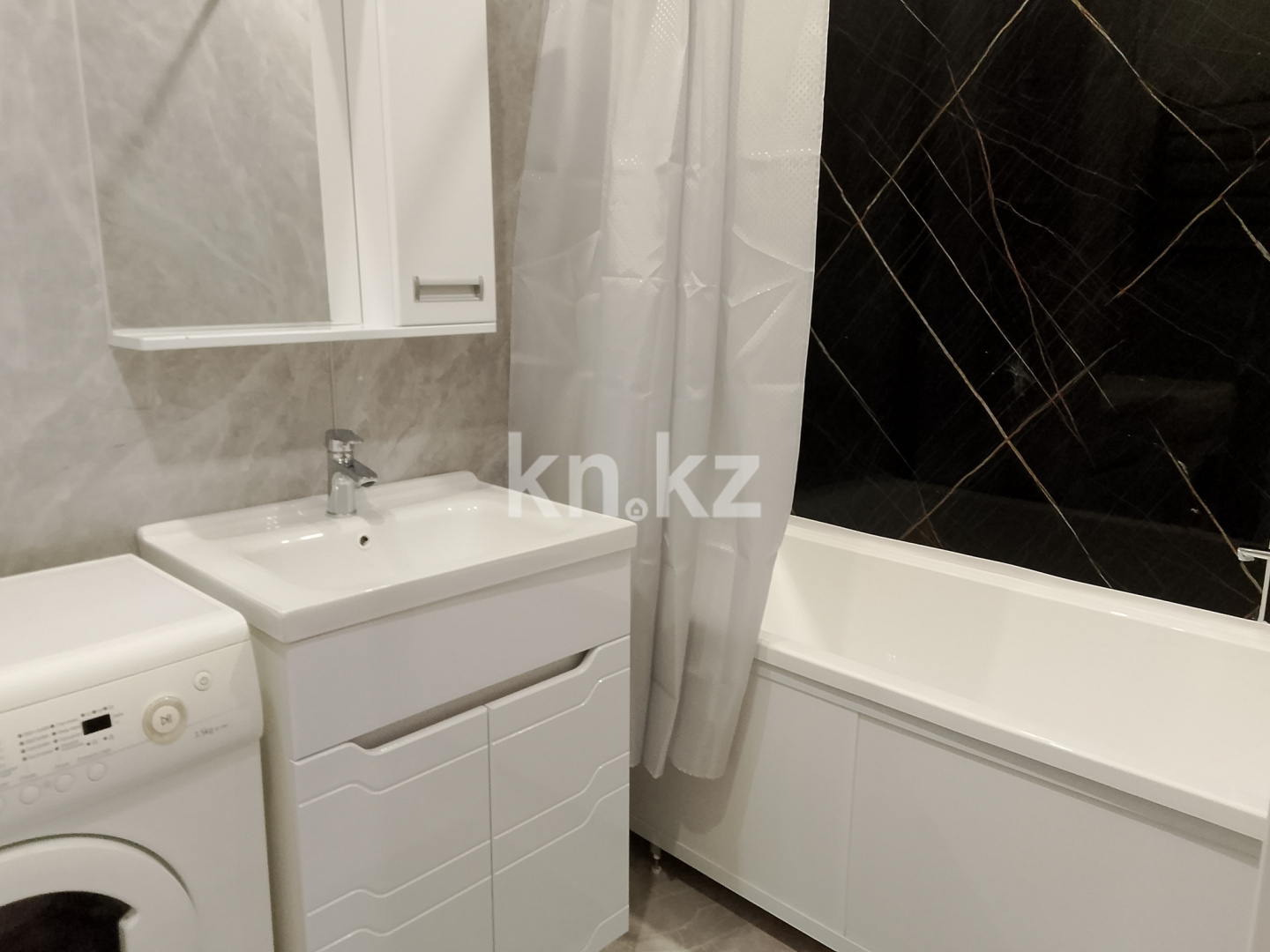 Аренда 3-комнатной квартиры, 90 м², ул. Бухар жырау, дом  32 - Алихан Бокейхан в Астане - фото 9