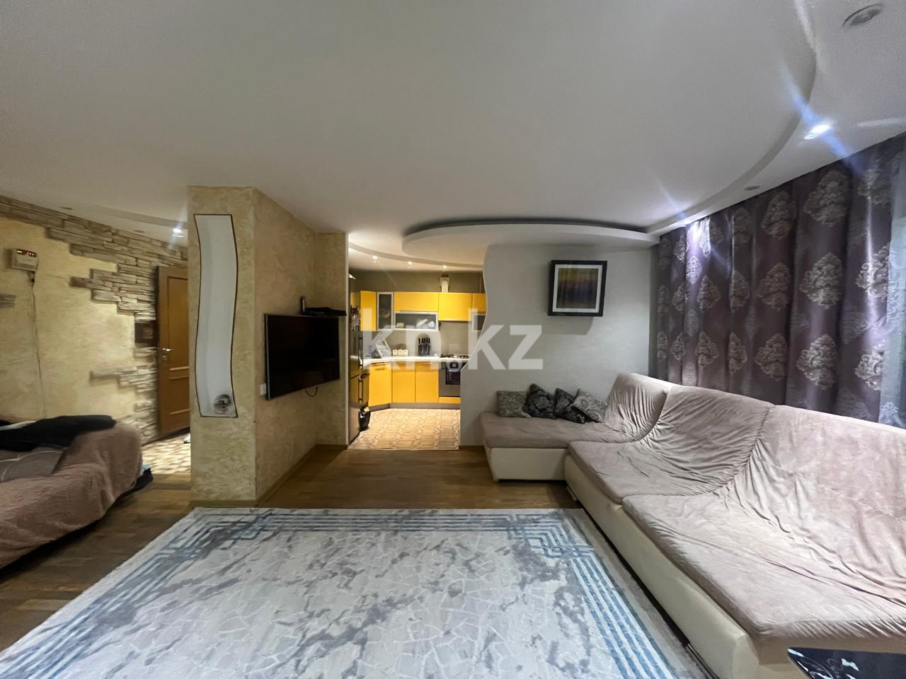 Продажа 4-комнатной квартиры, 76 м², пр. Республики, дом  18 в Караганде