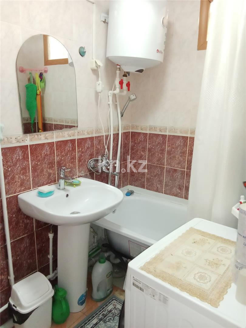 Продажа 3-комнатной квартиры, 62 м², мкр-н 11а, дом  5 в Караганде - фото 12