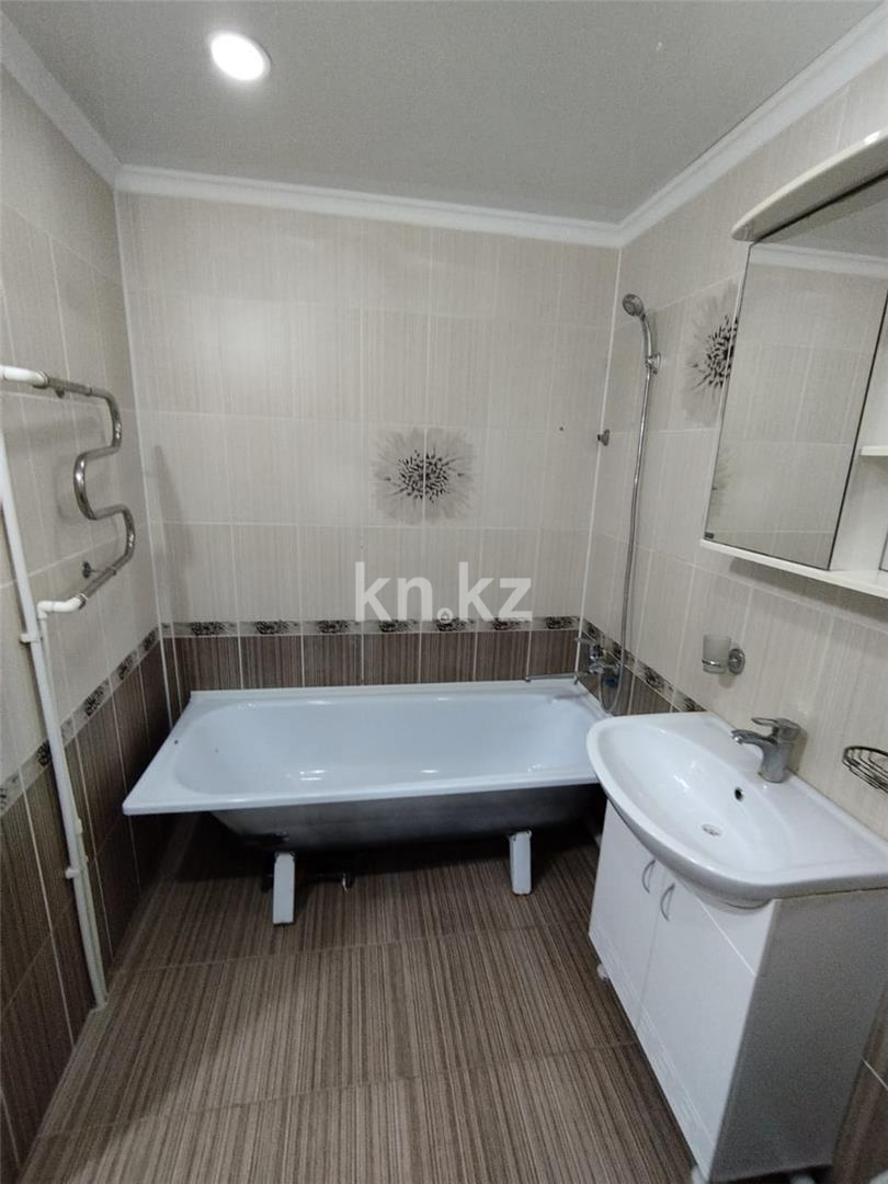 Продажа 3-комнатной квартиры, 66 м², ул. Сарыарка в Караганде - фото 13
