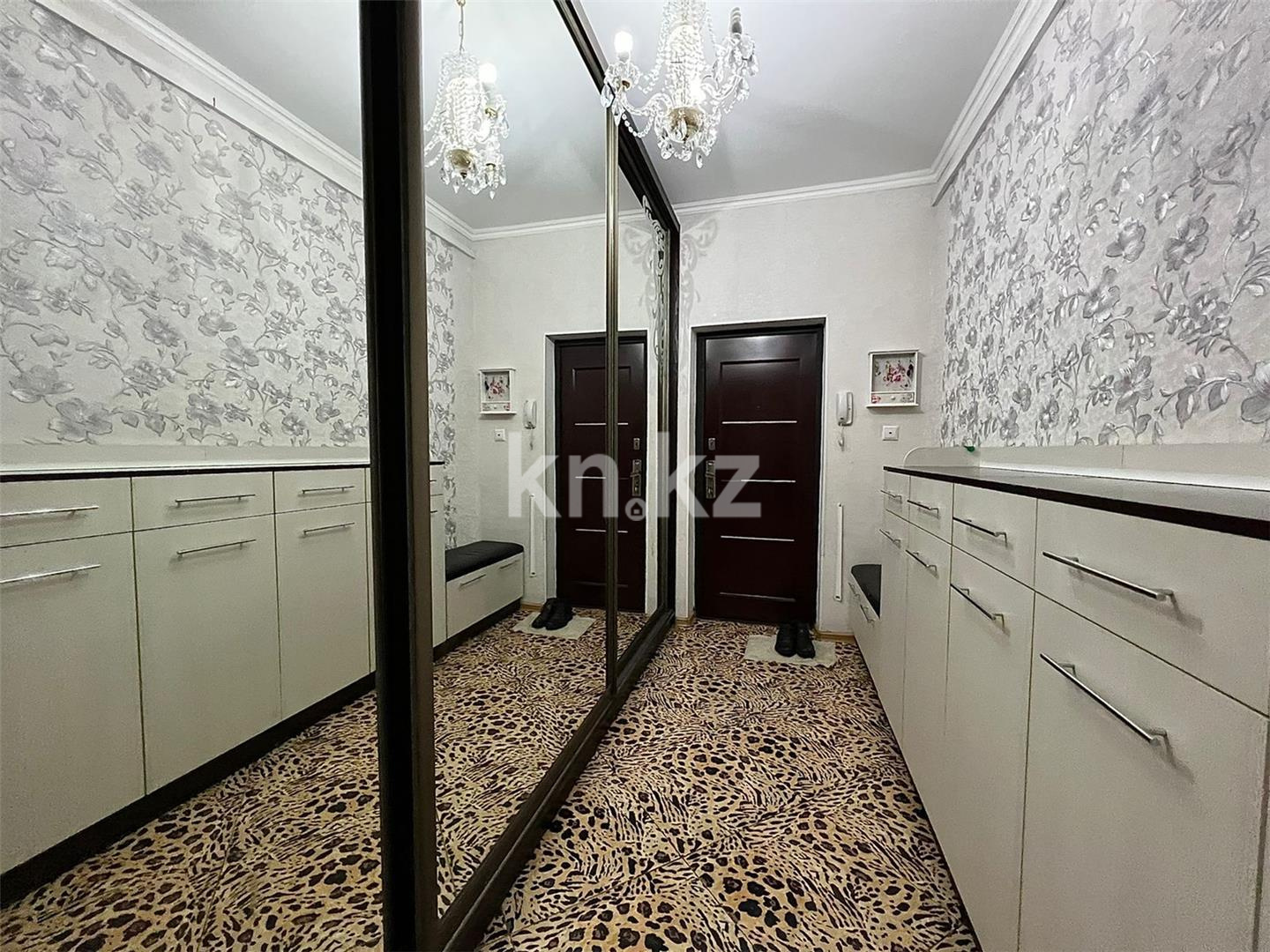 Продажа 4-комнатной квартиры, 202 м² в Караганде - фото 21