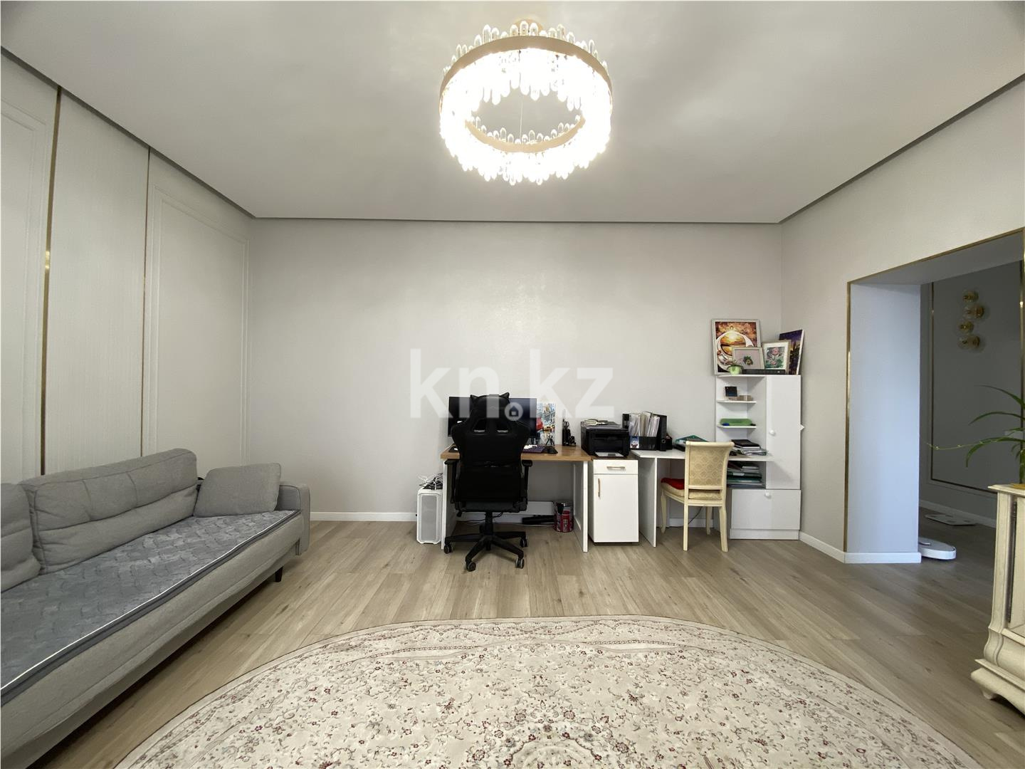 Продажа 2-комнатной квартиры, 72.1 м², ул. Токпанова в Астане - фото 2