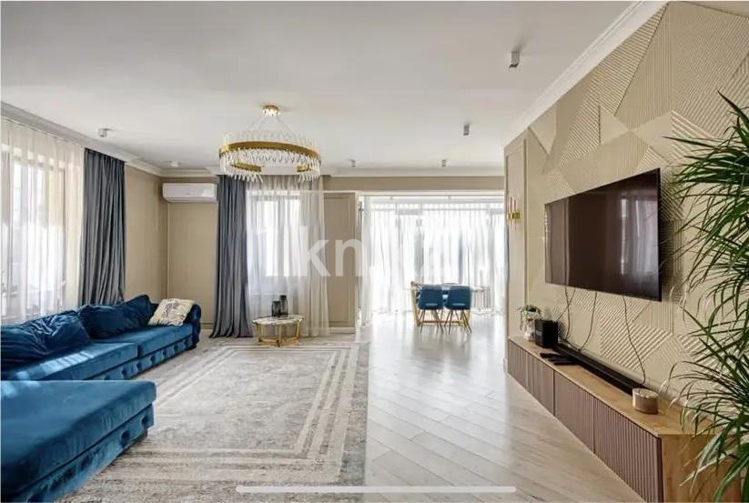 Продажа 4-комнатной квартиры, 175 м², пр. Гагарина, дом  124 в Алматы