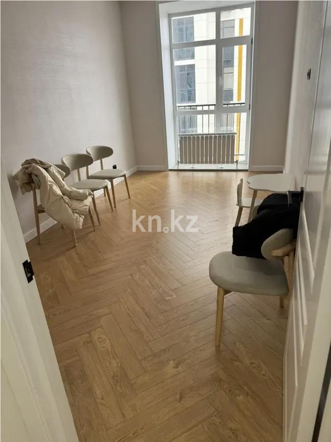 Продажа 2-комнатной квартиры, 64 м², ул. Букетова, дом  3/3 в Караганде - фото 2