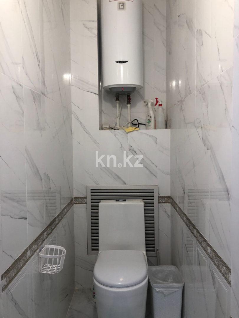 Продажа 2-комнатной квартиры, 68 м², ул. Момышулы, дом  26/3 в Караганде - фото 9