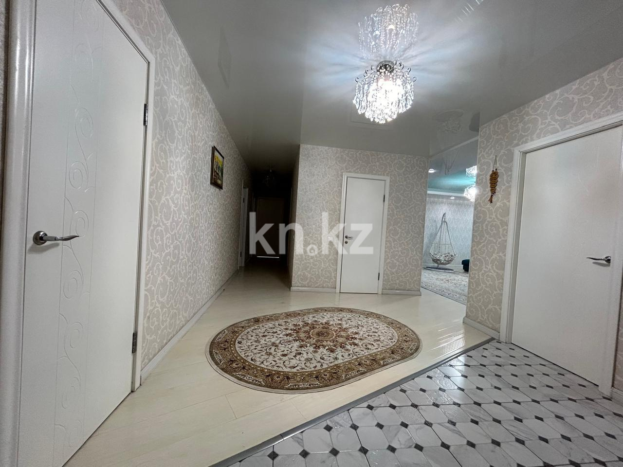 Продажа 5-комнатной квартиры, 202 м², пр. Абая в Астане - фото 16