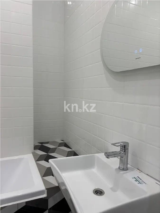 Продажа 2-комнатной квартиры, 73.3 м², ул. Жапсарбаева, дом  68 в Алматы - фото 4