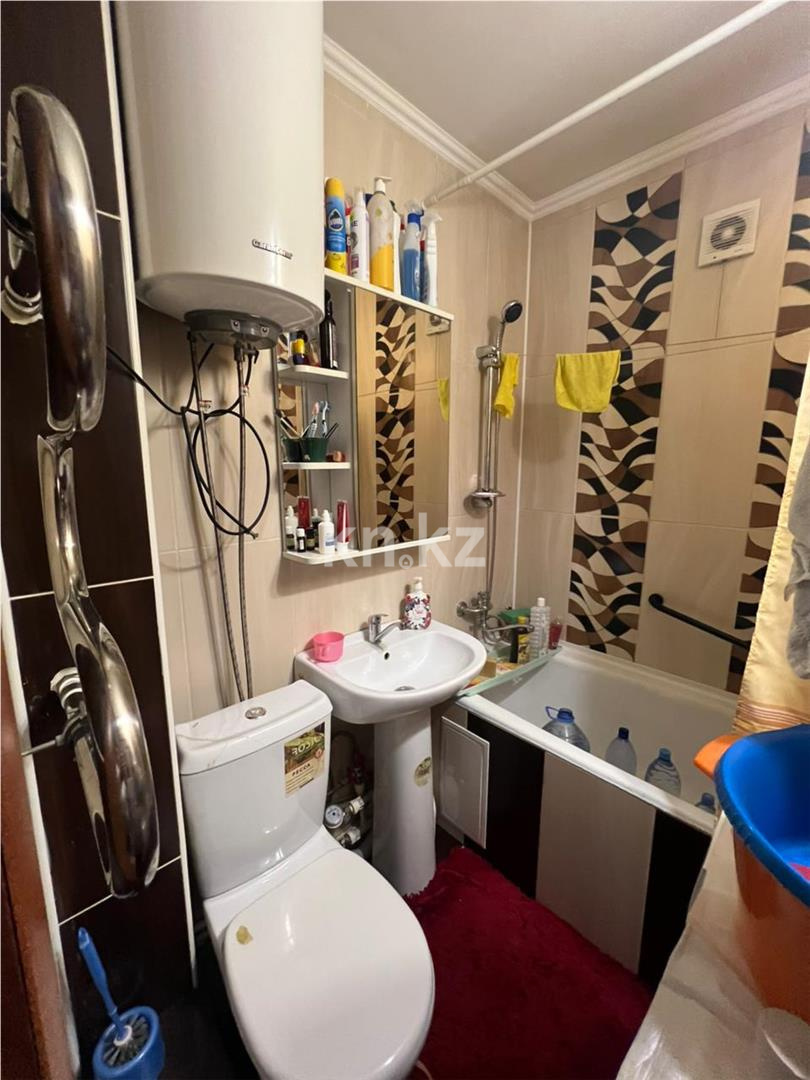 Продажа 2-комнатной квартиры, 45 м², ул. Ержанова, дом  25 в Караганде - фото 6