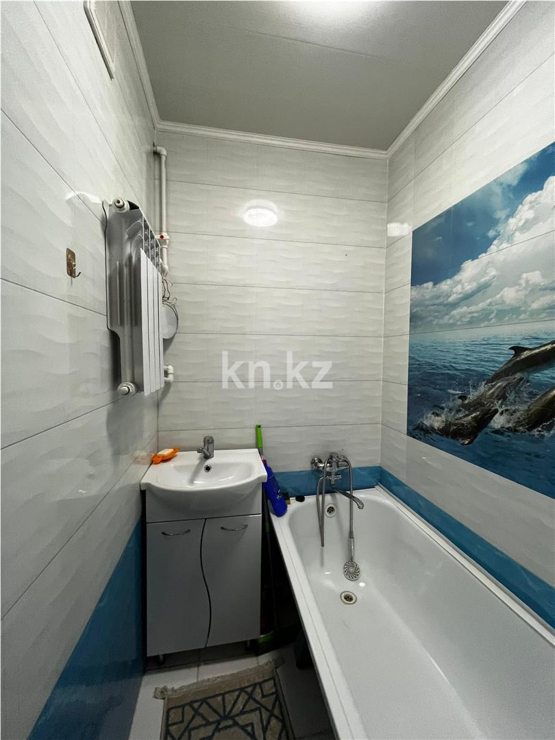 Продажа 3-комнатной квартиры, 62 м², 14-й мкр. в Караганде - фото 8