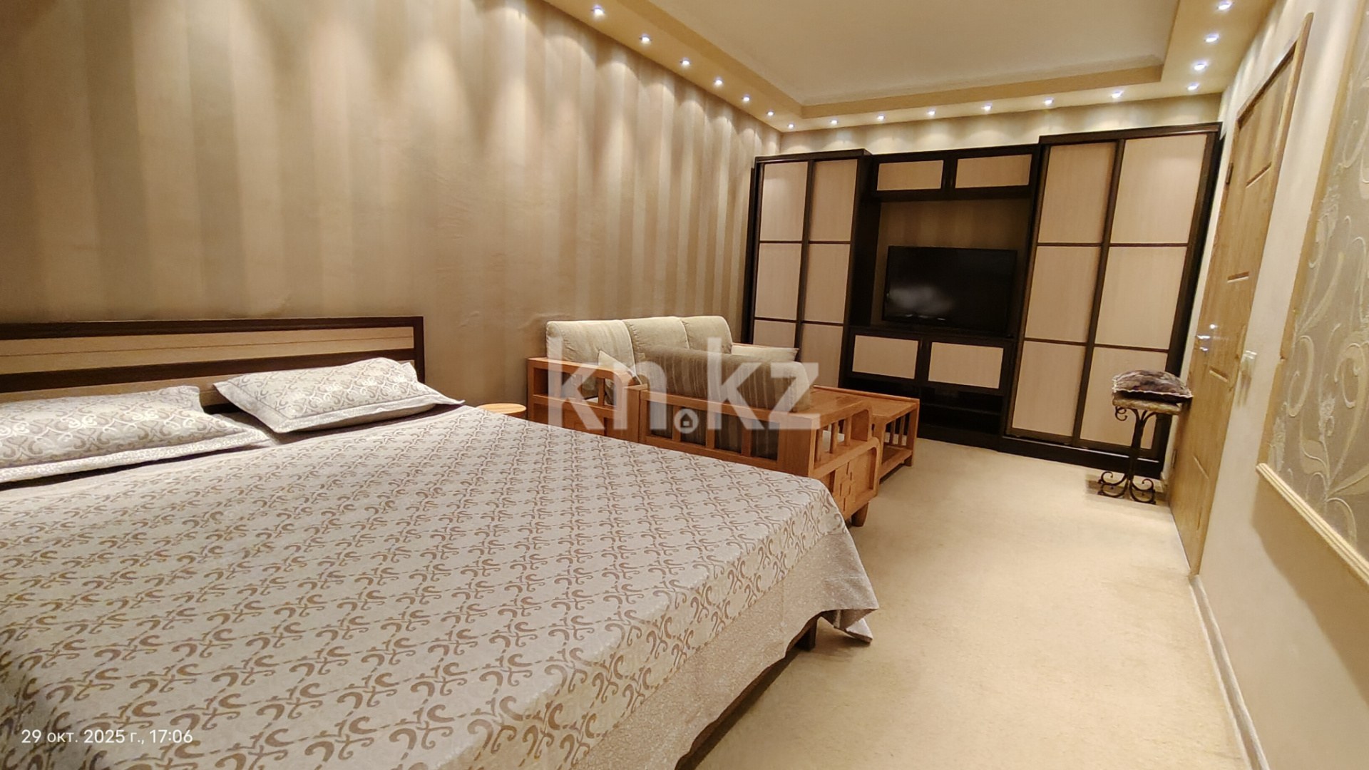 Аренда 1-комнатной квартиры посуточно, 45 м², ул. Иманбаевой, дом  2 в Астане