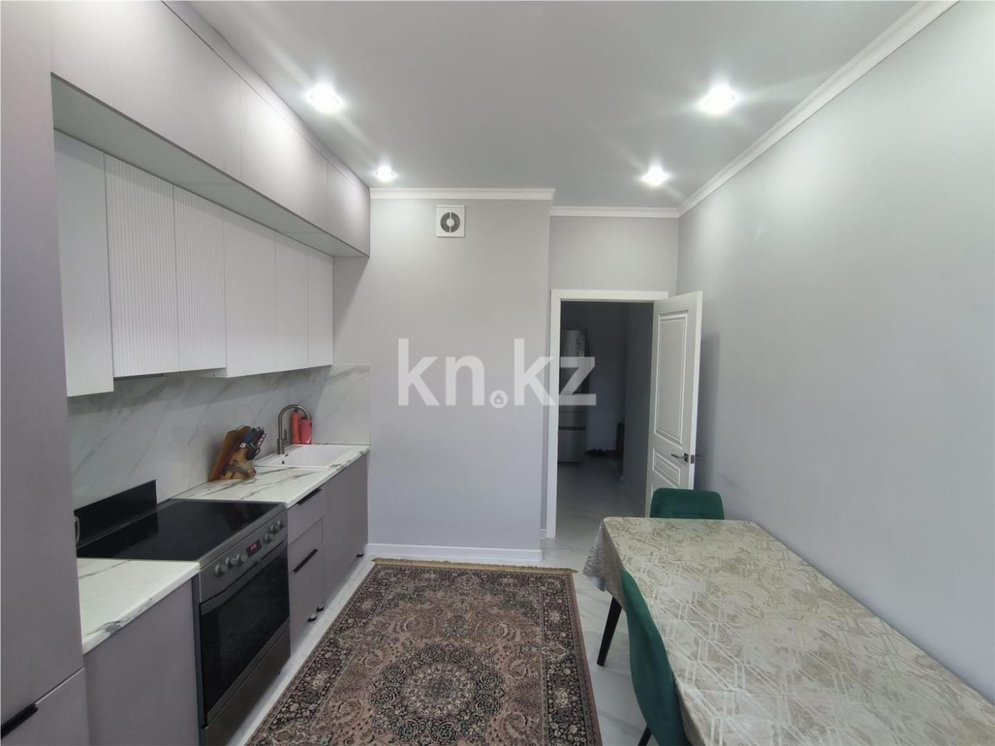 Продажа 3-комнатной квартиры, 86 м², пр. Шахтеров в Караганде - фото 8