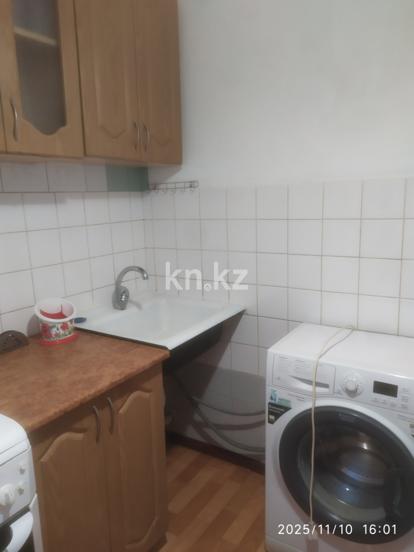 Аренда 3-комнатной квартиры, 58 м², 3 мкр., дом  47 - пр. Улугбека в Алматы - фото 5