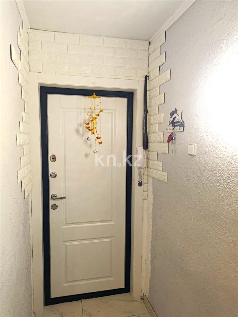 Продажа 3-комнатной квартиры, 48 м², 23-й мкр., дом  34 в Караганде - фото 13