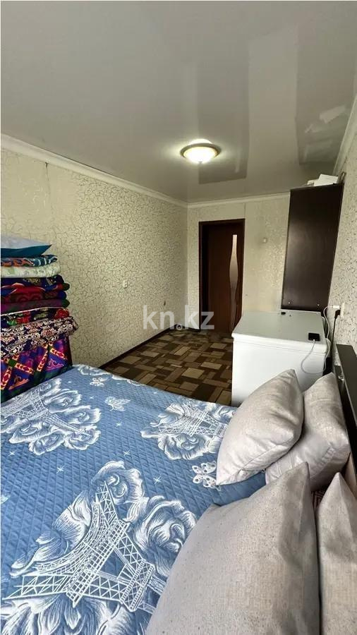 Продажа 3-комнатной квартиры, 57 м², 13 мкр., дом  20 в Караганде - фото 2