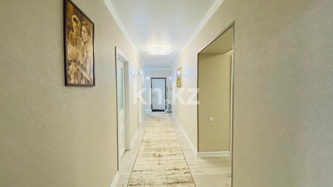 Продажа 4-комнатной квартиры, 110 м², ул. Муканова в Караганде - фото 23