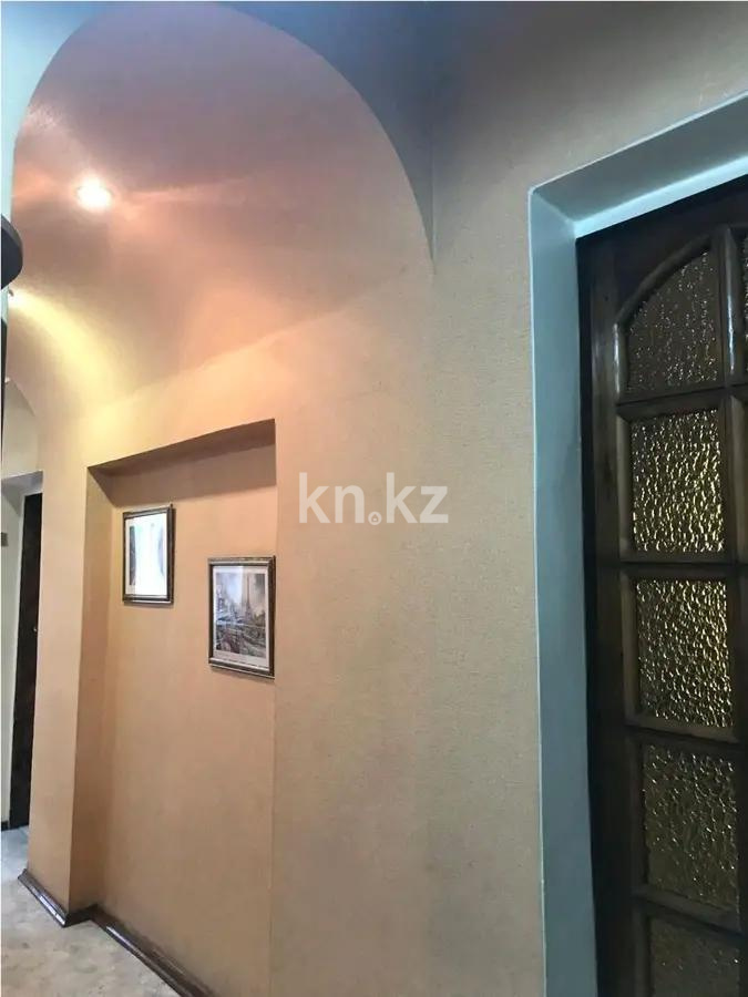 Продажа 3-комнатной квартиры, 74 м², пр. Бухар-жырау, дом  28а в Караганде - фото 4