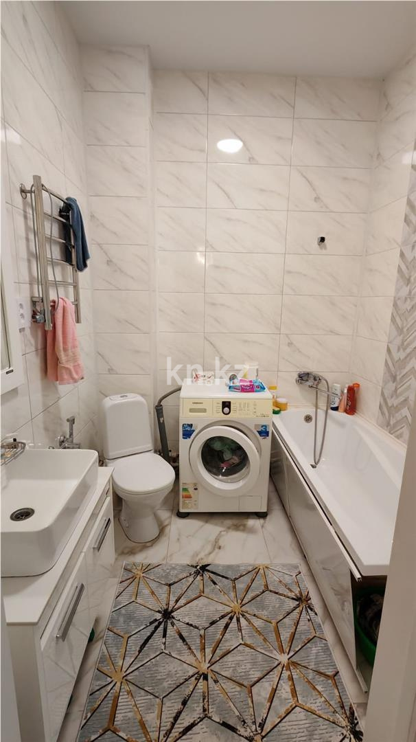 Продажа 3-комнатной квартиры, 59 м², ул. Муканова в Караганде - фото 16