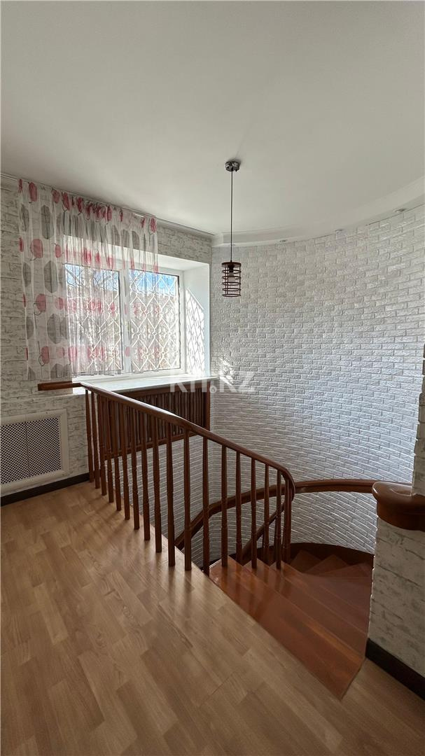 Продажа 4-комнатной квартиры, 137 м², ул. Алиханова в Караганде - фото 20