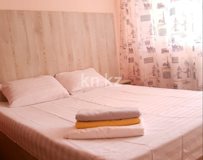 Аренда 1-комнатной квартиры посуточно, 27 м², пр. Абая, дом  90 - Гагарина в Алматы