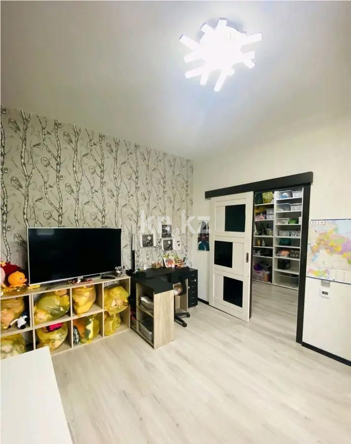 Продажа 4-комнатной квартиры, 77 м² в Астане