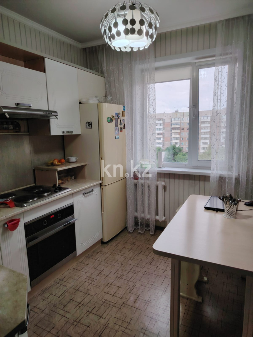 Продажа 3-комнатной квартиры, 64 м², мкр-н Гульдер-1, дом  1 в Караганде - фото 5
