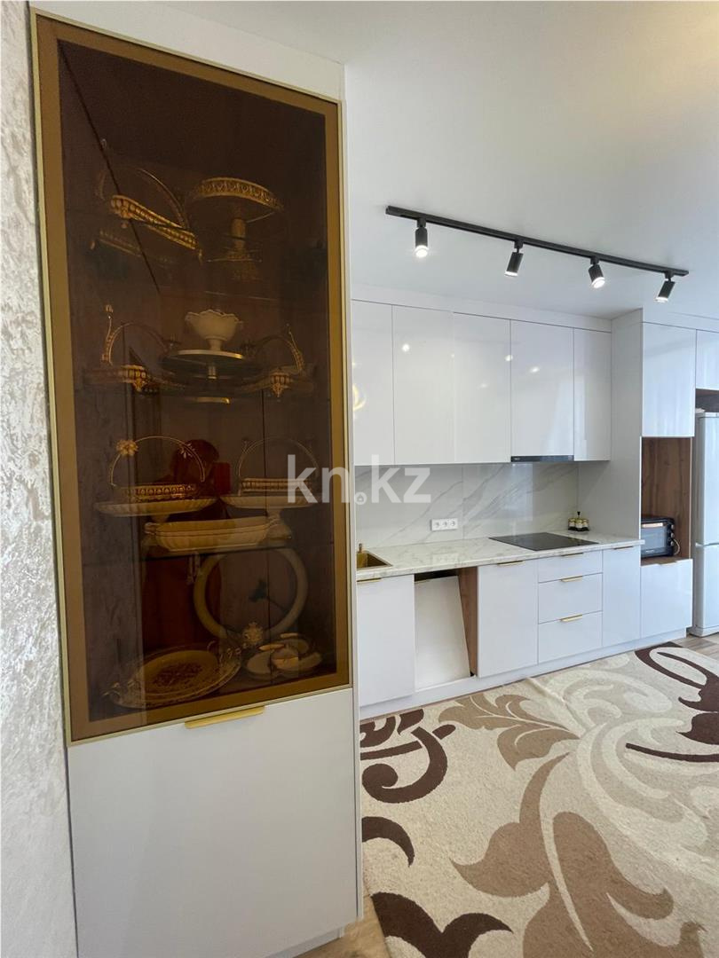 Продажа 2-комнатной квартиры, 63 м², ул. Муканова в Караганде - фото 11