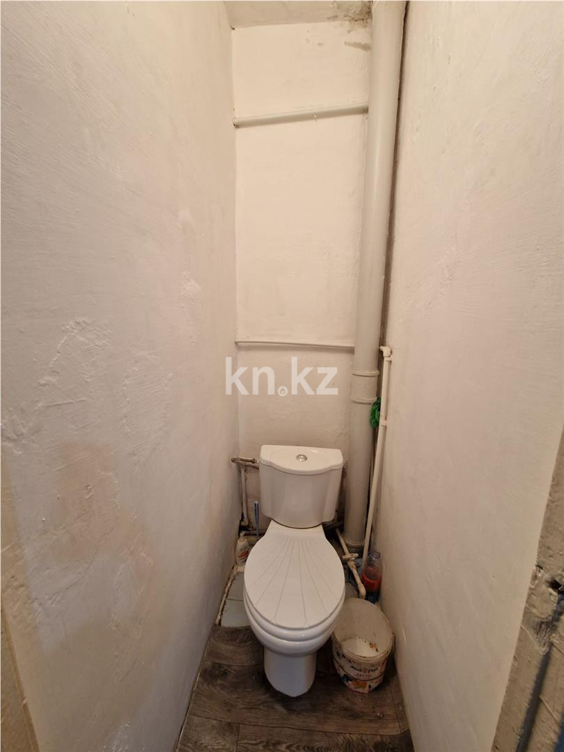 Продажа 4-комнатной квартиры, 64 м², мкр-н 16 в Караганде - фото 19