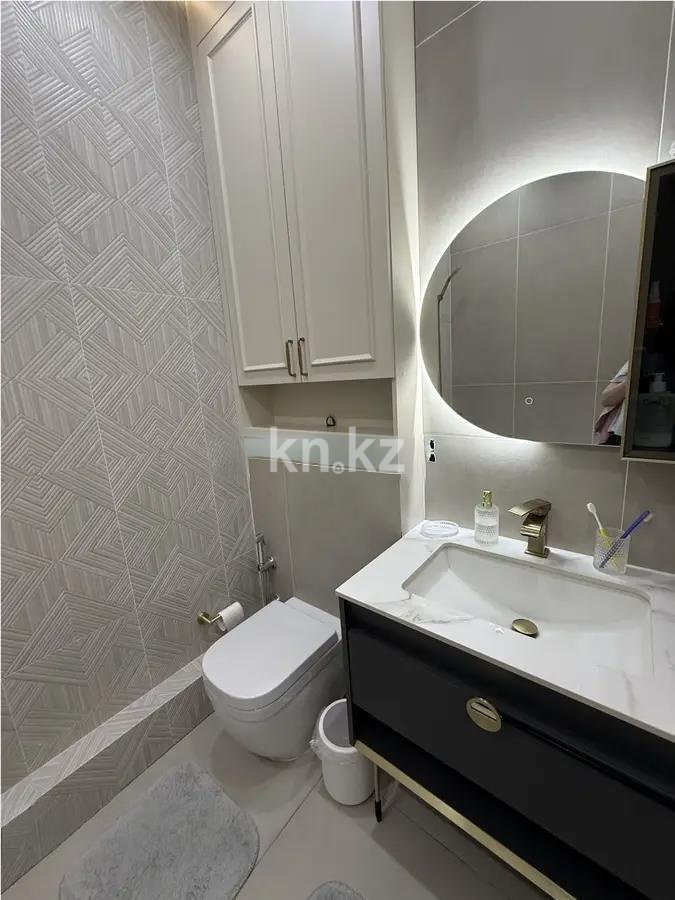 Продажа 4-комнатной квартиры, 127 м², пр. Аль-Фараби, дом  27/3 в Алматы - фото 6