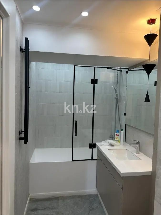 Продажа 4-комнатной квартиры, 121.5 м² в Алматы - фото 4