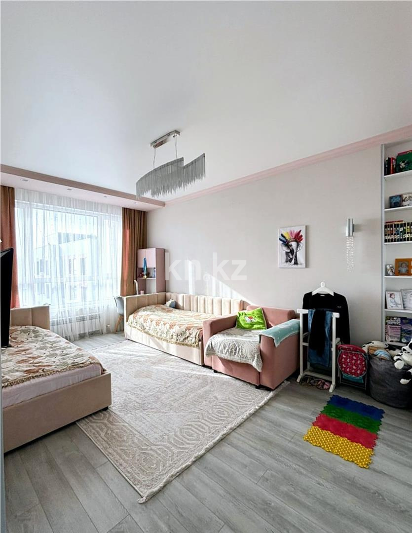 Продажа 4-комнатной квартиры, 112 м², ул. Байтурсынова в Астане - фото 4