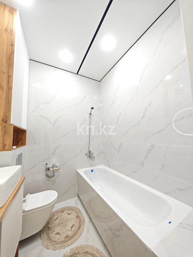 Продажа 2-комнатной квартиры, 59 м², ул. Университетская, дом  18 в Караганде - фото 13