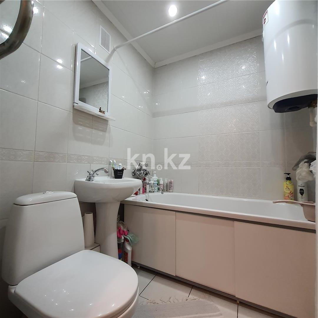 Продажа 3-комнатной квартиры, 55 м², ул. Полетаева, дом  11 в Караганде - фото 11