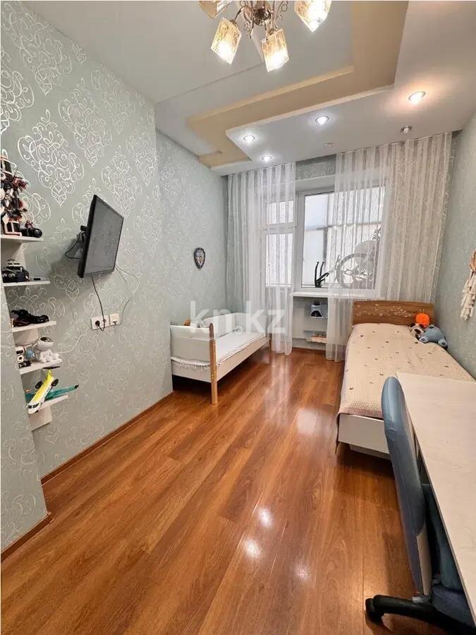 Продажа 4-комнатной квартиры, 100 м² в Караганде - фото 4