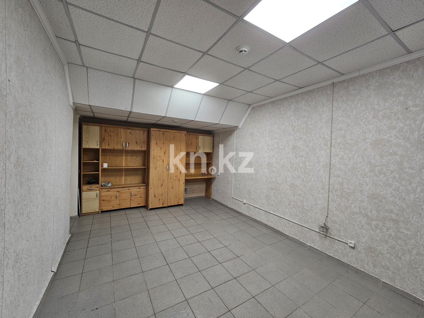 Продажа , 45 м², ул. Аманжолова, дом  33/1 в Караганде - фото 3