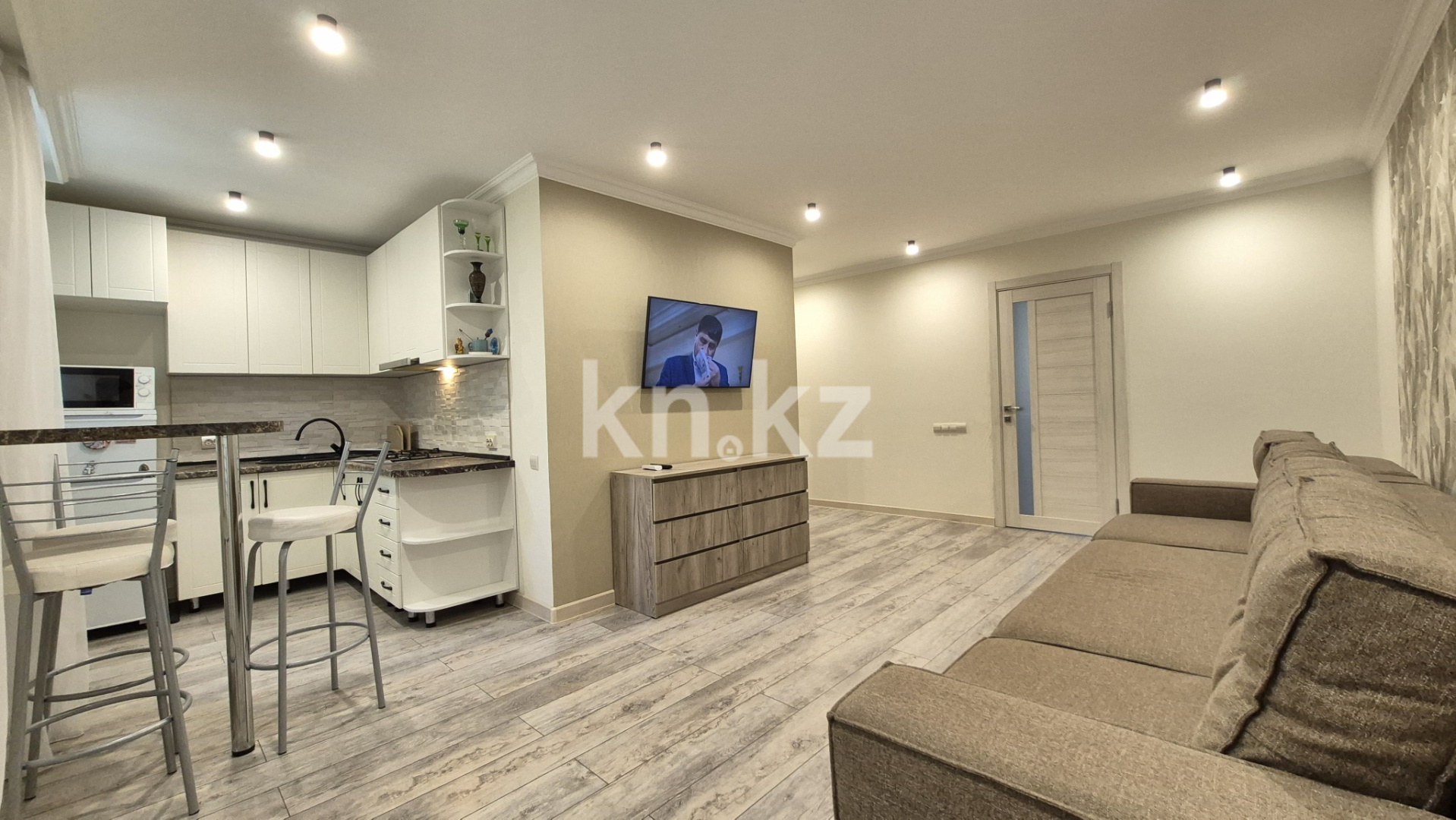 Продажа 2-комнатной квартиры, 43 м², пр. Азаттык, дом  67 в Атырау - фото 17