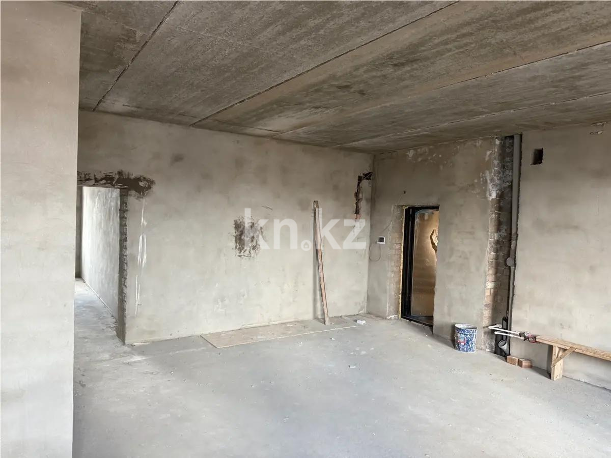 Продажа 2-комнатной квартиры, 68 м², 137 учетный квартал, дом  343 в Караганде - фото 3