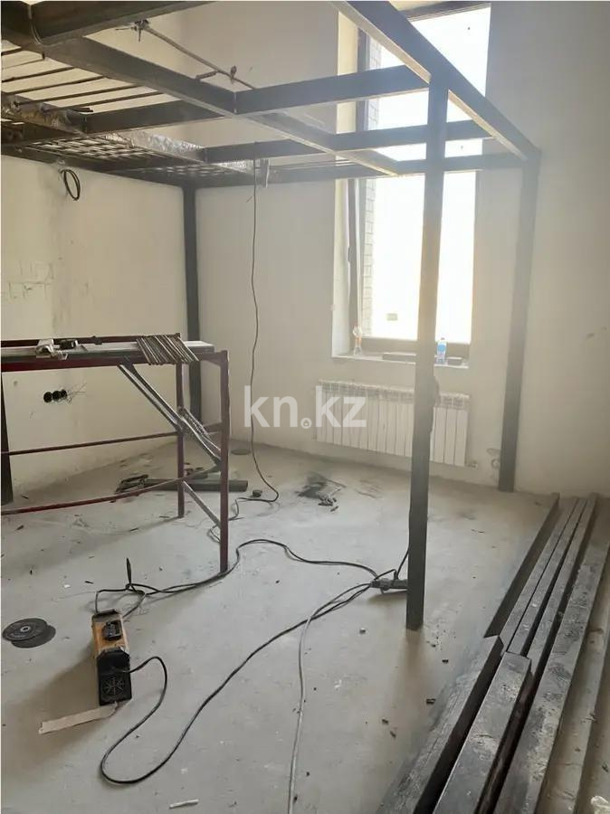 Продажа 3-комнатной квартиры, 118 м², ул. Аманжолова, дом  22а в Астане - фото 3