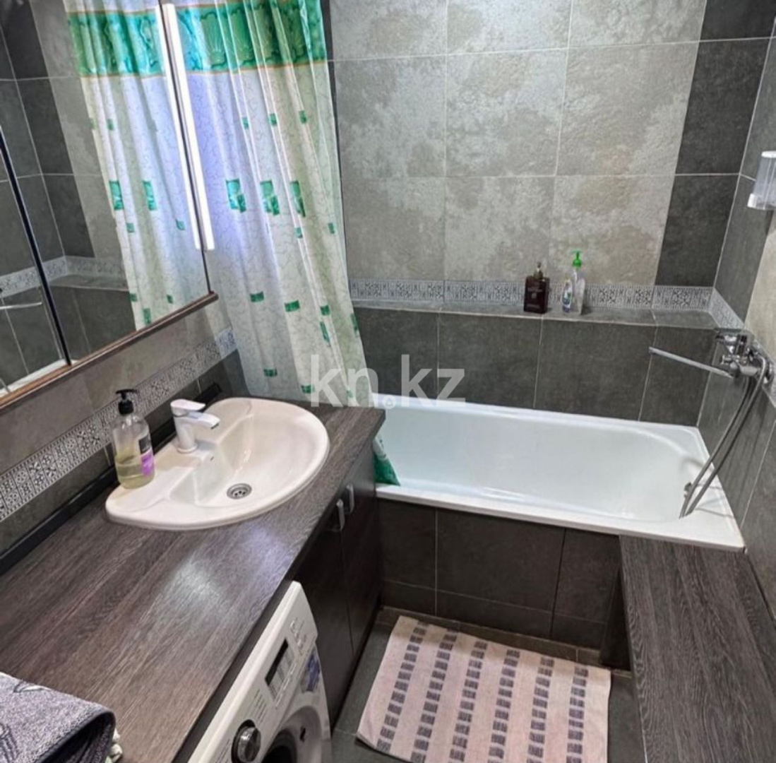 Аренда 3-комнатной квартиры посуточно, 88 м², ул. Набережная Славского, дом  48 в Усть-Каменогорске - фото 14